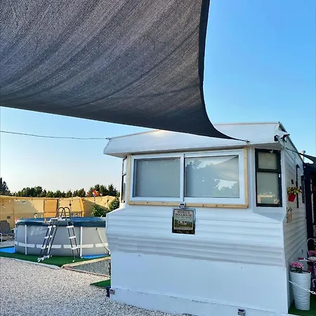 Nefeli's Dollhouse Caravan 3 Minutes From Campsite