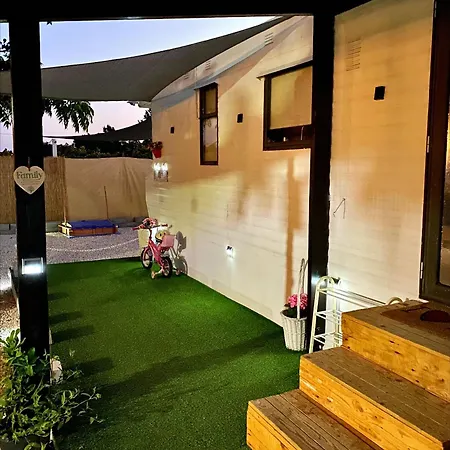 Nefeli's Dollhouse Caravan 3 Minutes From Camping Geroskipou