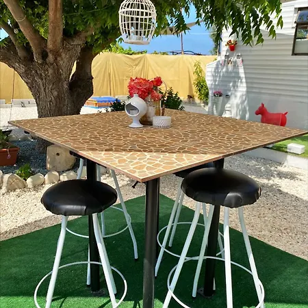 Nefeli's Dollhouse Caravan 3 Minutes From Campsite *