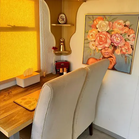 Nefeli's Dollhouse Caravan 3 Minutes From Camping Geroskipou