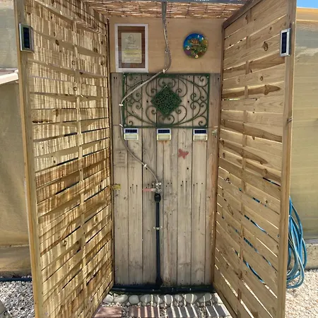 Campsite Nefeli's Dollhouse Caravan 3 Minutes From