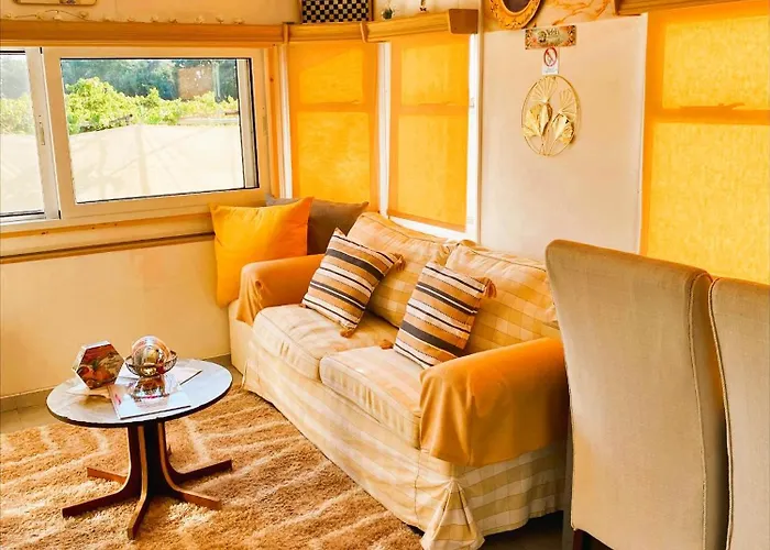 Kemping Nefeli's Dollhouse Caravan 3 Minutes From Geroskipou