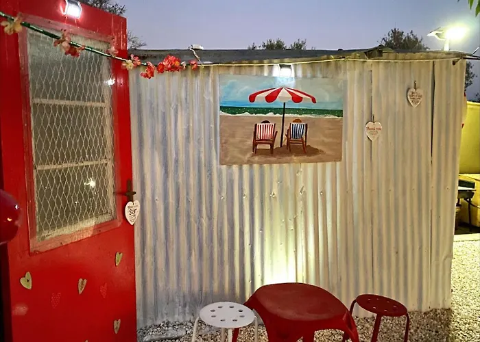 Nefeli's Dollhouse Caravan 3 Minutes From Kemping *