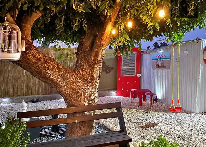 Kemping Nefeli's Dollhouse Caravan 3 Minutes From