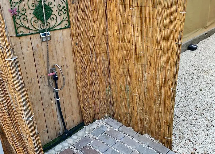 Kemping Nefeli's Dollhouse Caravan 3 Minutes From *