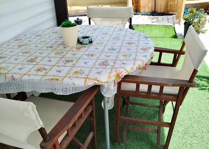 Kemping Nefeli's Dollhouse Caravan 3 Minutes From *